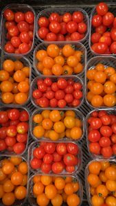 Tomates cerises rouges ou oranges (3 barquettes de 250 gr)